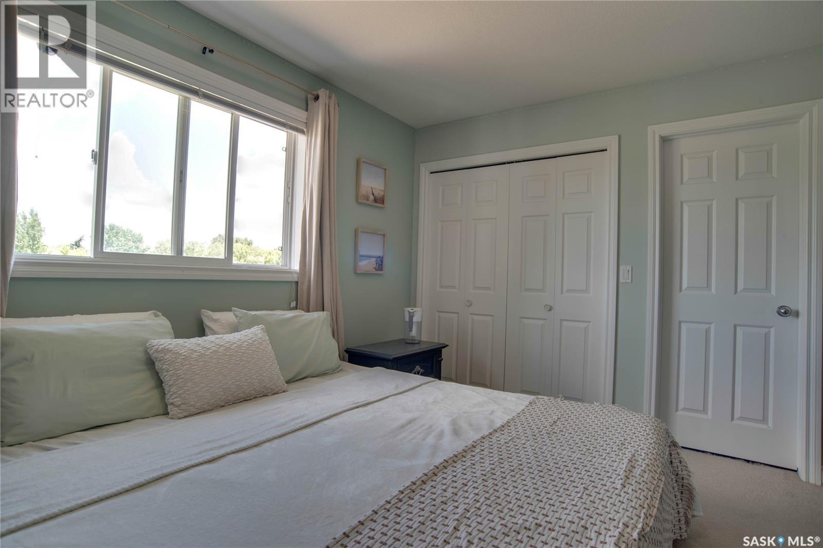 223 Rutherford Crescent, Saskatoon, SK