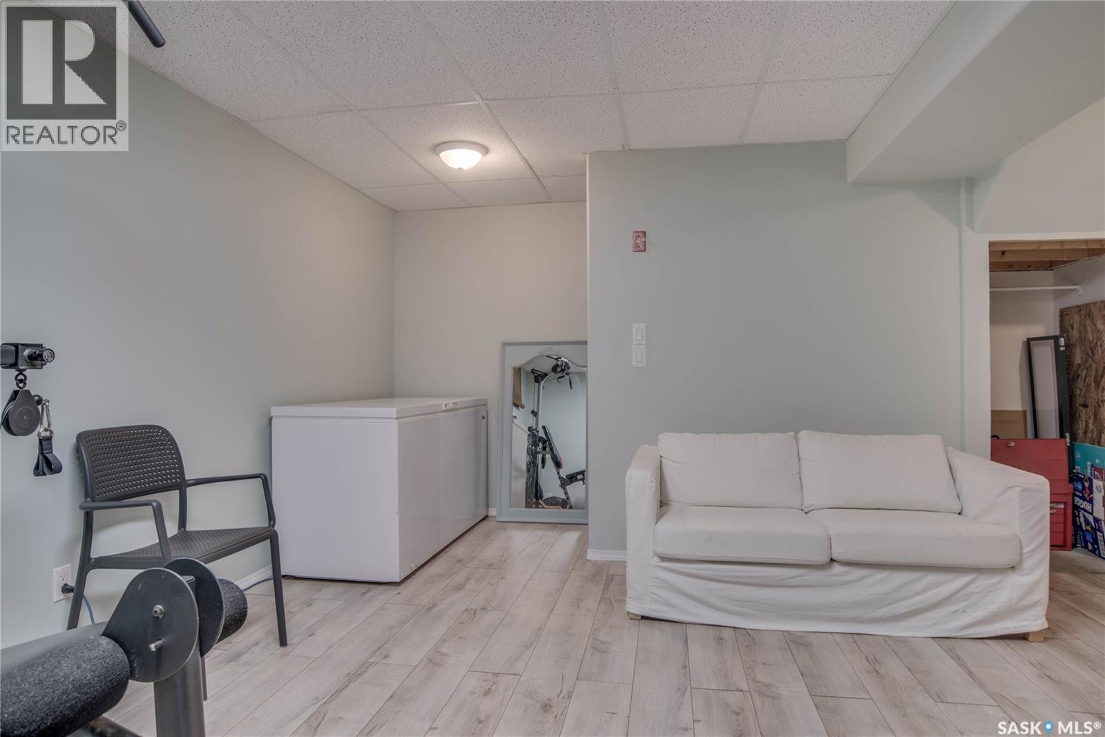 223 Rutherford Crescent, Saskatoon, SK