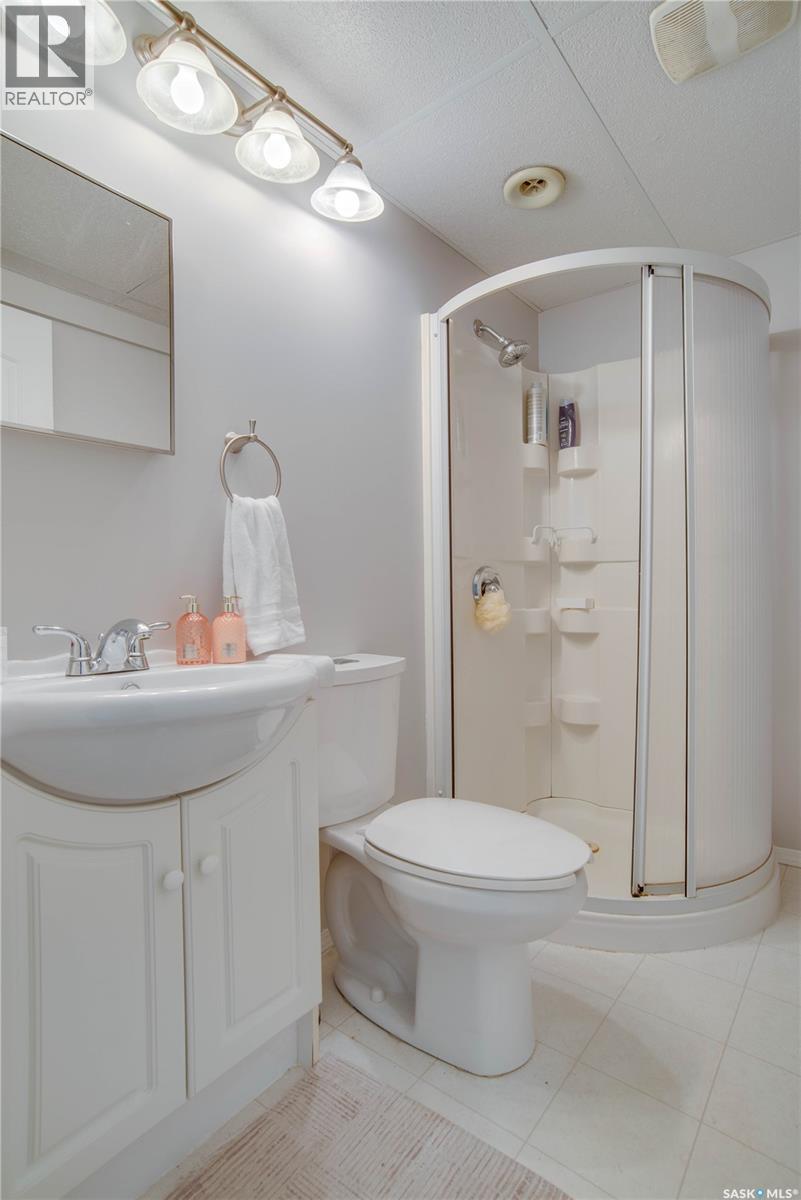 223 Rutherford Crescent, Saskatoon, SK