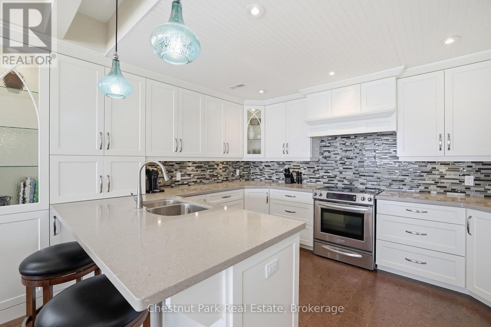 504 Mariners Way, Collingwood, ON