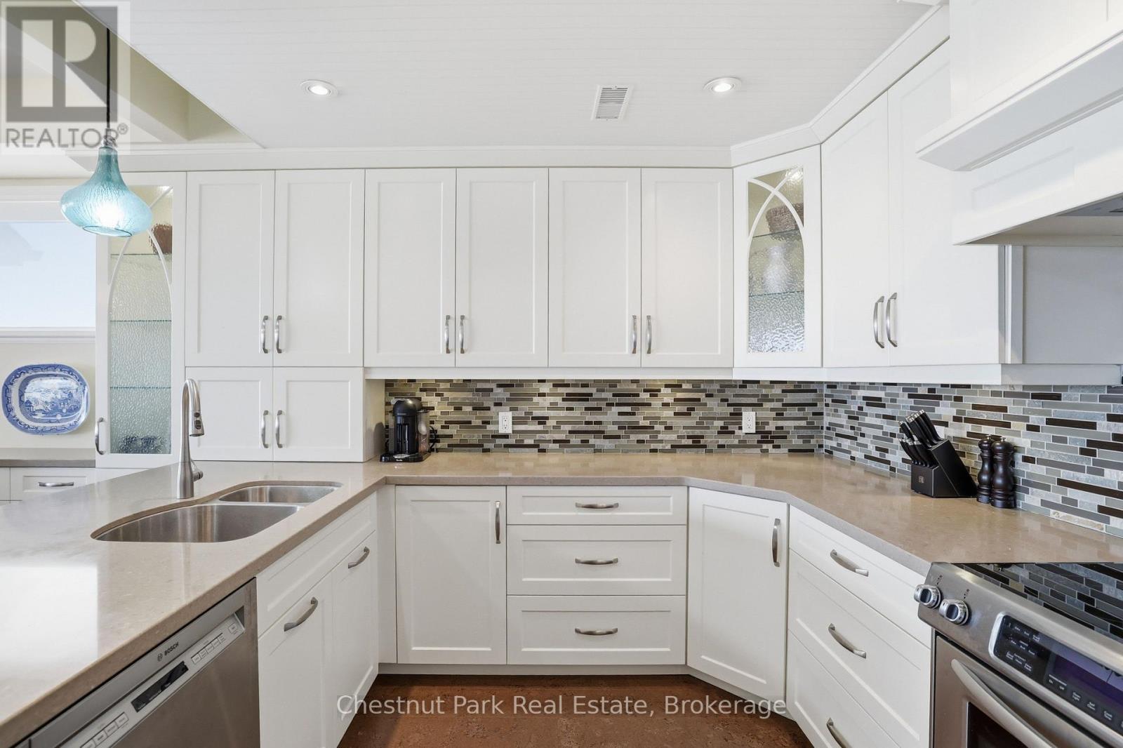 504 Mariners Way, Collingwood, ON