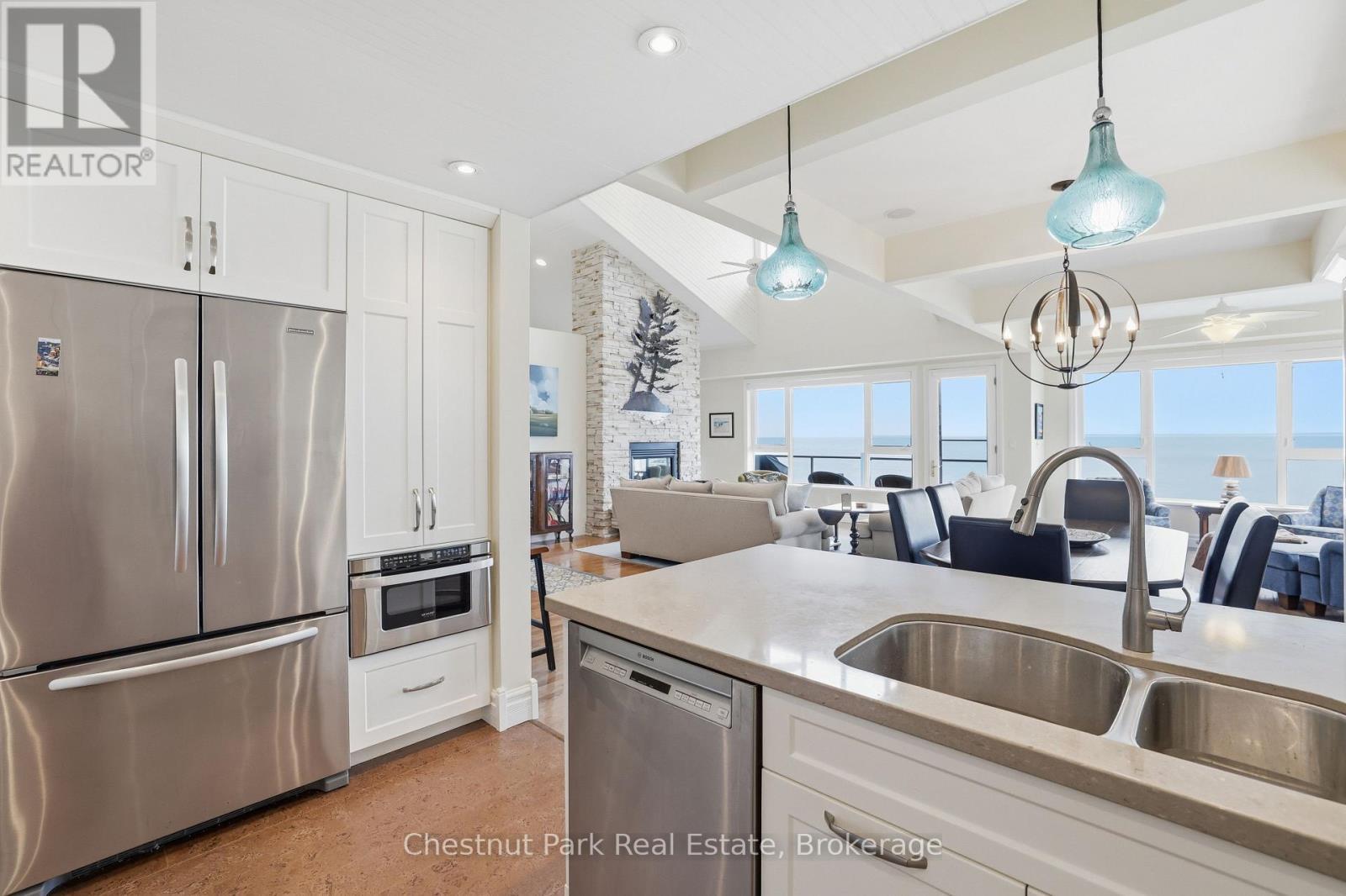 504 Mariners Way, Collingwood, ON