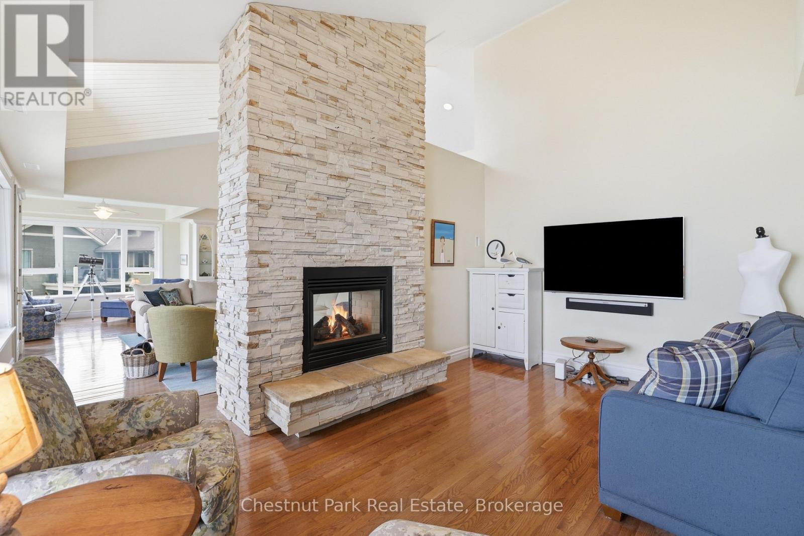 504 Mariners Way, Collingwood, ON