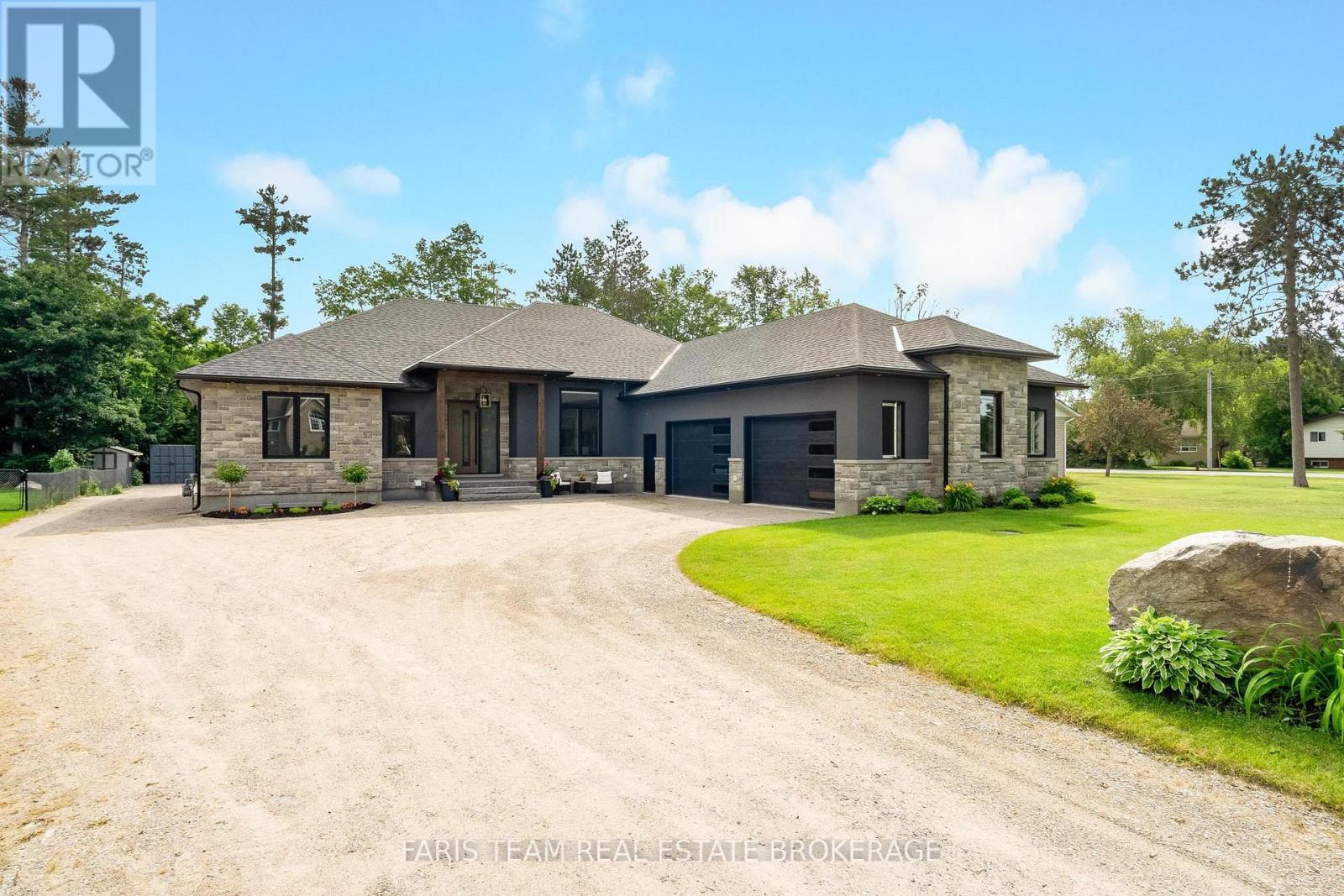 7 Reynolds Road, Tiny, ON