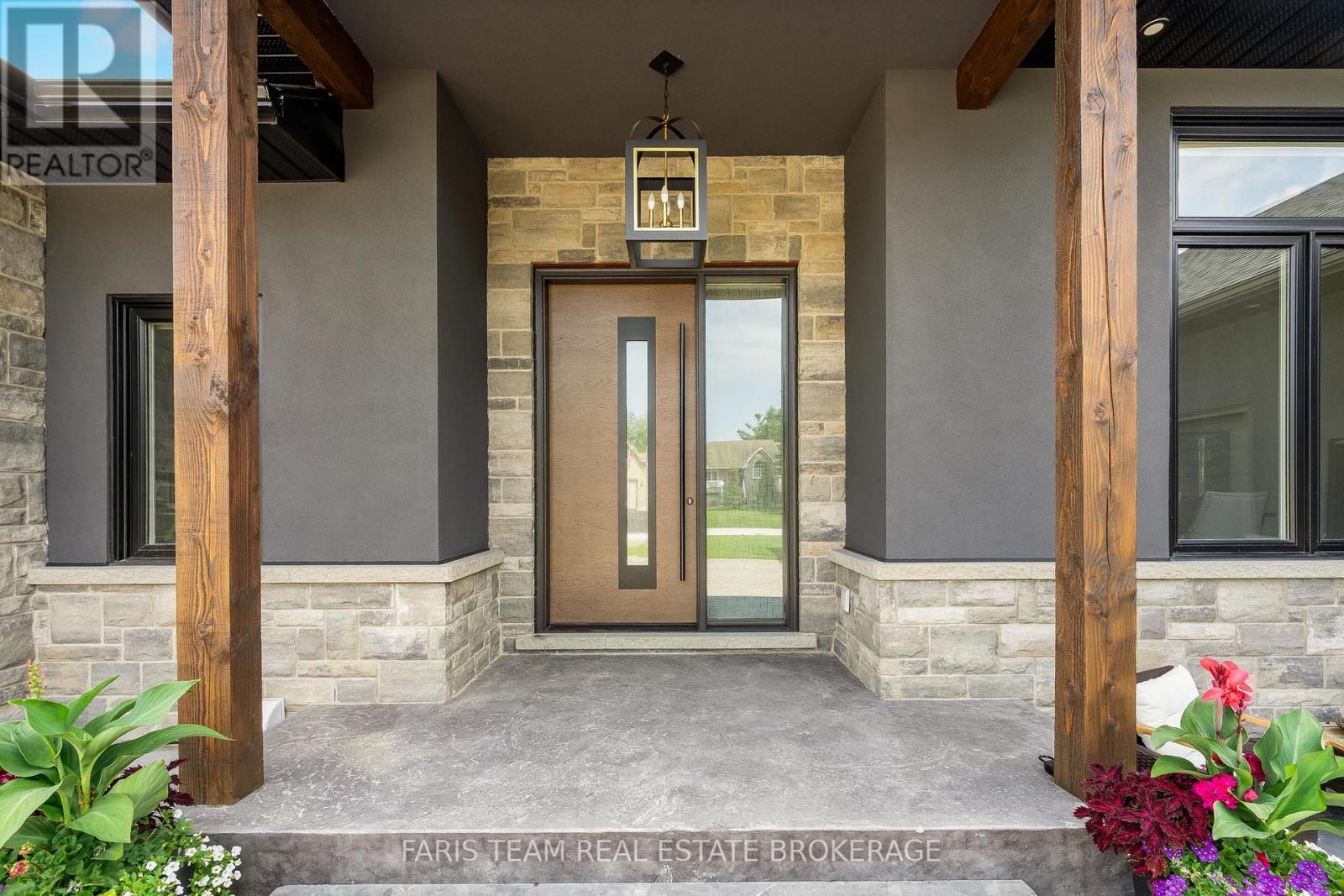 7 Reynolds Road, Tiny, ON