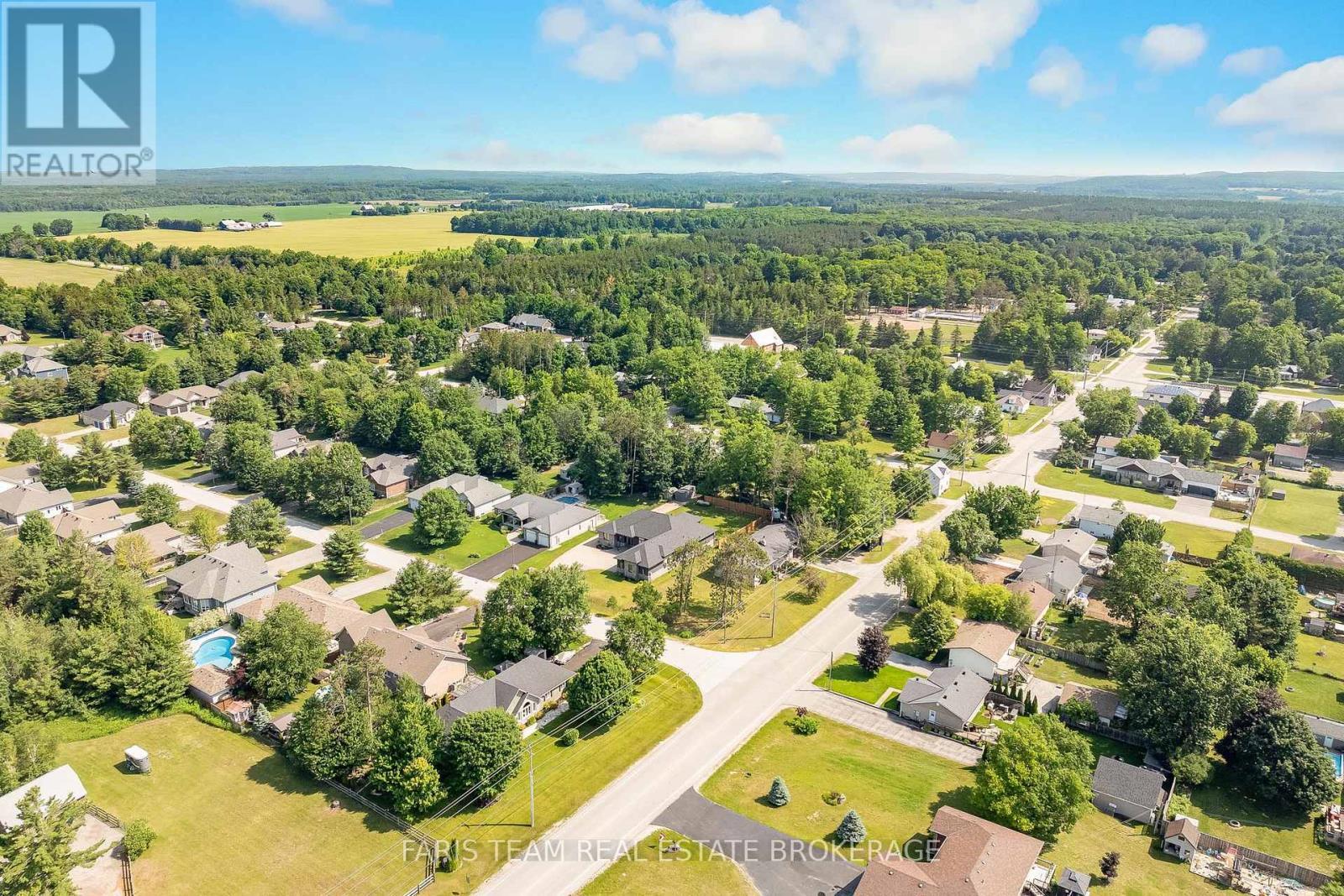 7 Reynolds Road, Tiny, ON