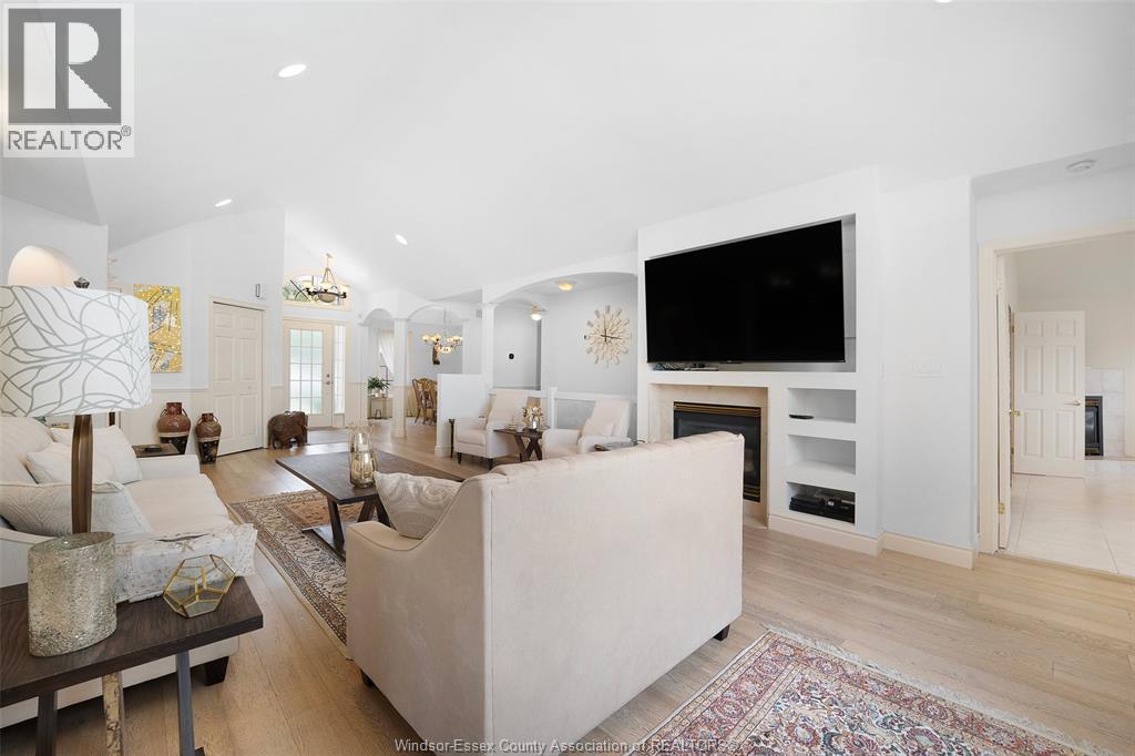 1075 Stoneybrook, Windsor, ON