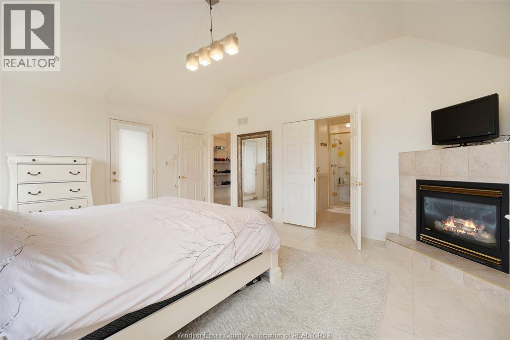 1075 Stoneybrook, Windsor, ON