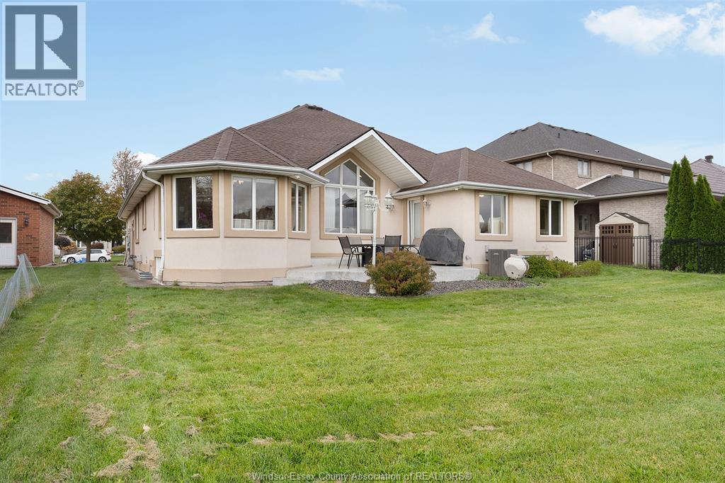 1075 Stoneybrook, Windsor, ON