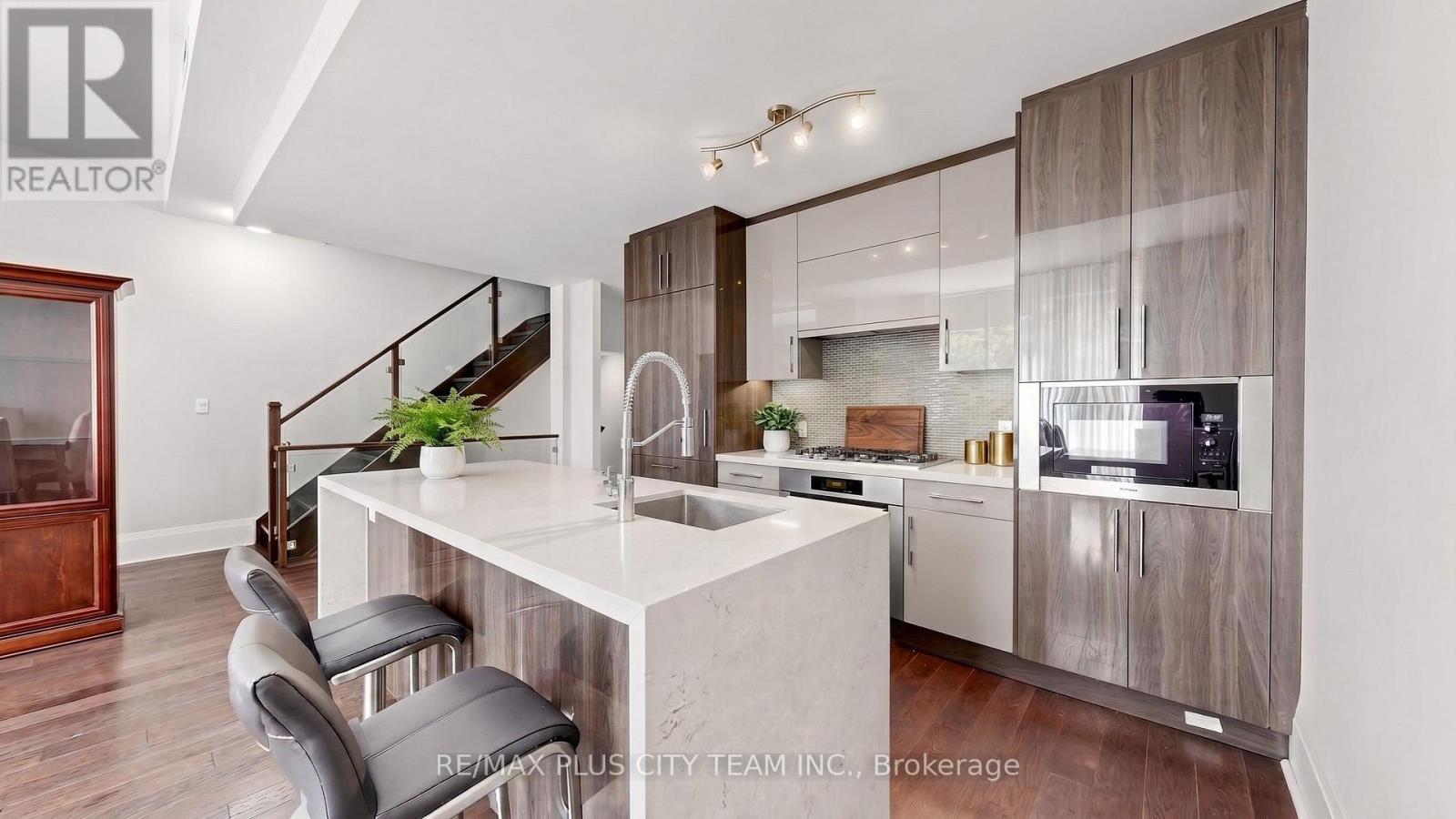 Virtually Staged Kitchen - Th122 - 29 Queens Quay E, Toronto, ON