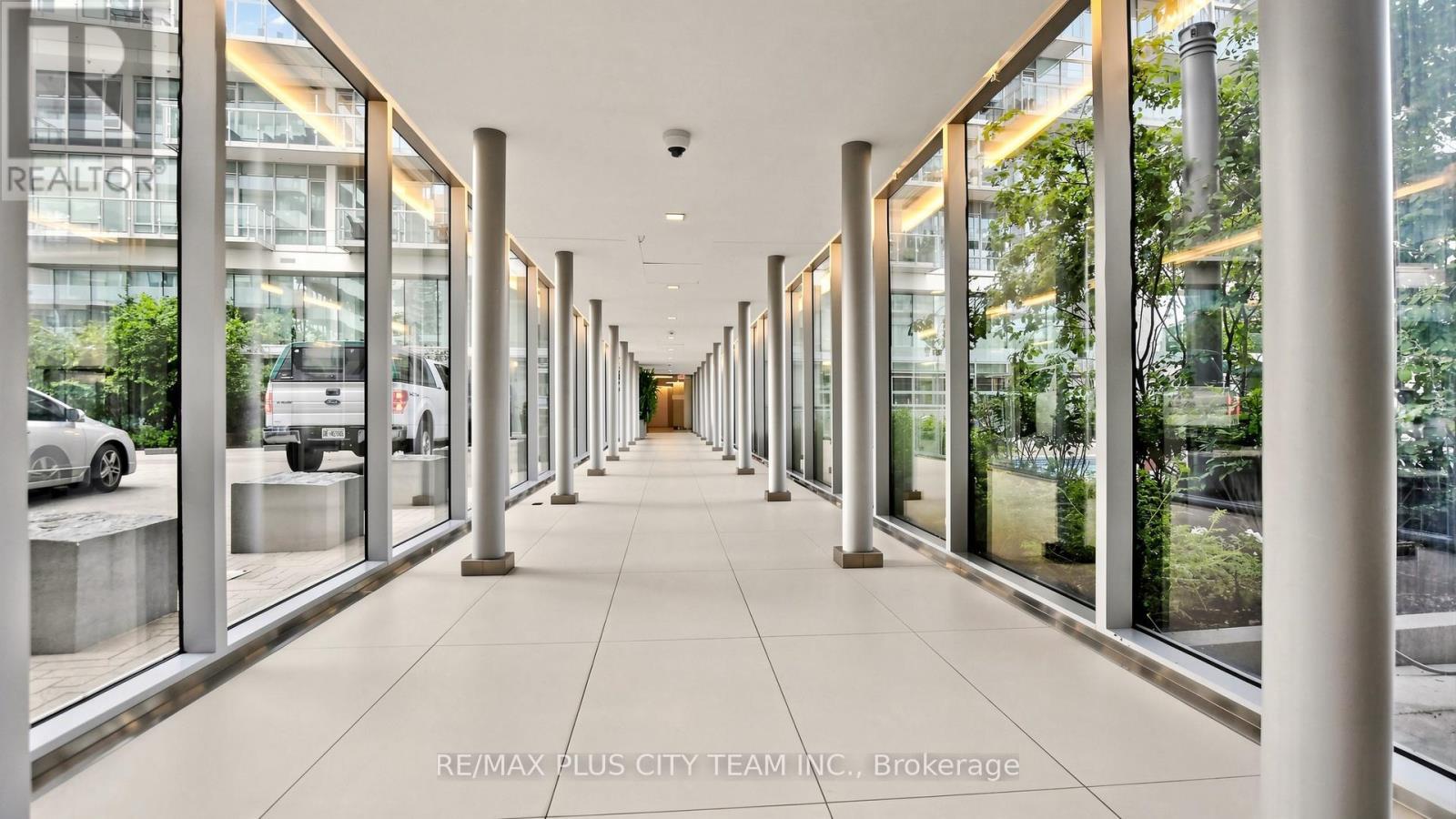 Th122 - 29 Queens Quay E, Toronto, ON