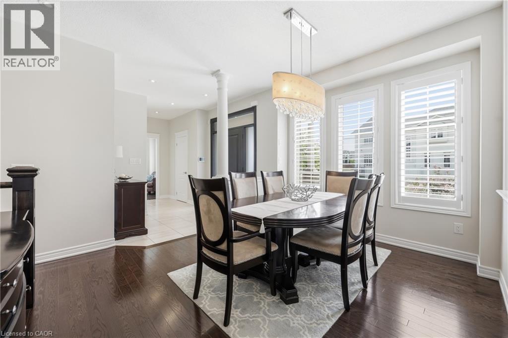 4645 Doug Wright Drive, Burlington, ON - Indoor Photo Showing Dining Room