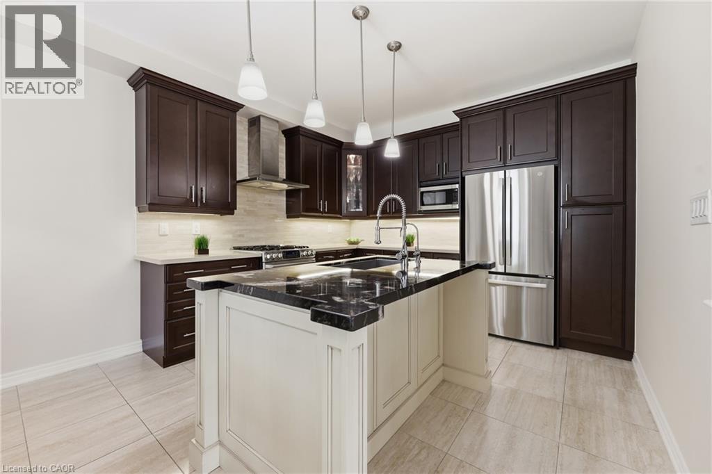 4645 Doug Wright Drive, Burlington, ON - Indoor Photo Showing Kitchen With Upgraded Kitchen