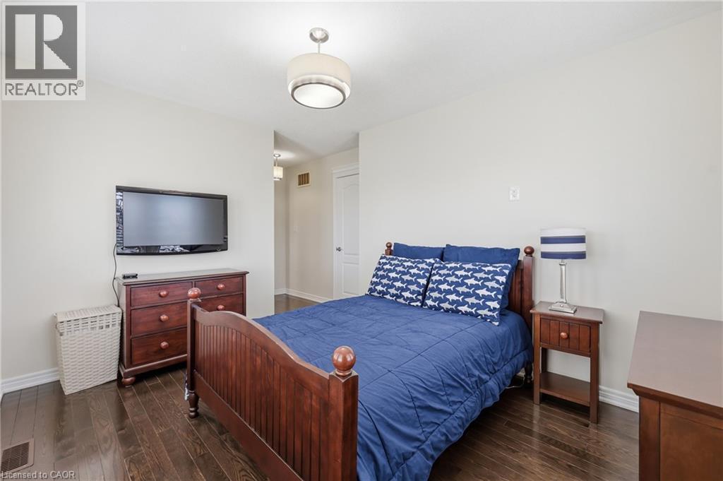 4645 Doug Wright Drive, Burlington, ON - Indoor Photo Showing Bedroom