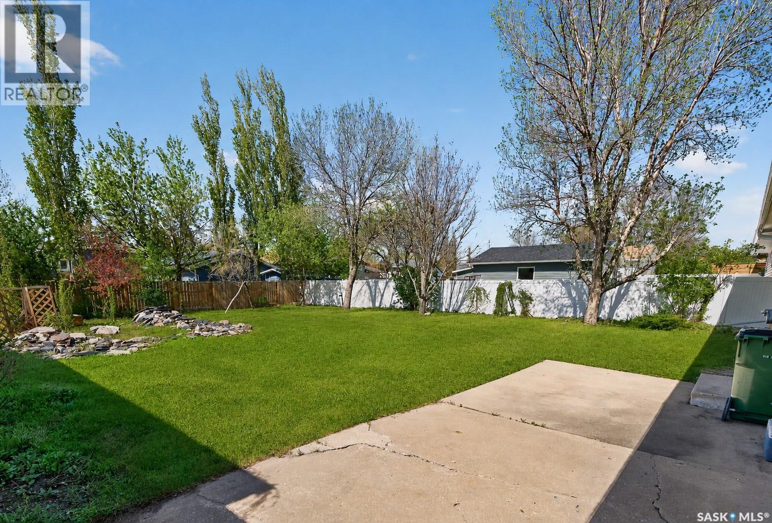 22 Edelweiss Crescent, Moose Jaw, SK - Outdoor With Backyard