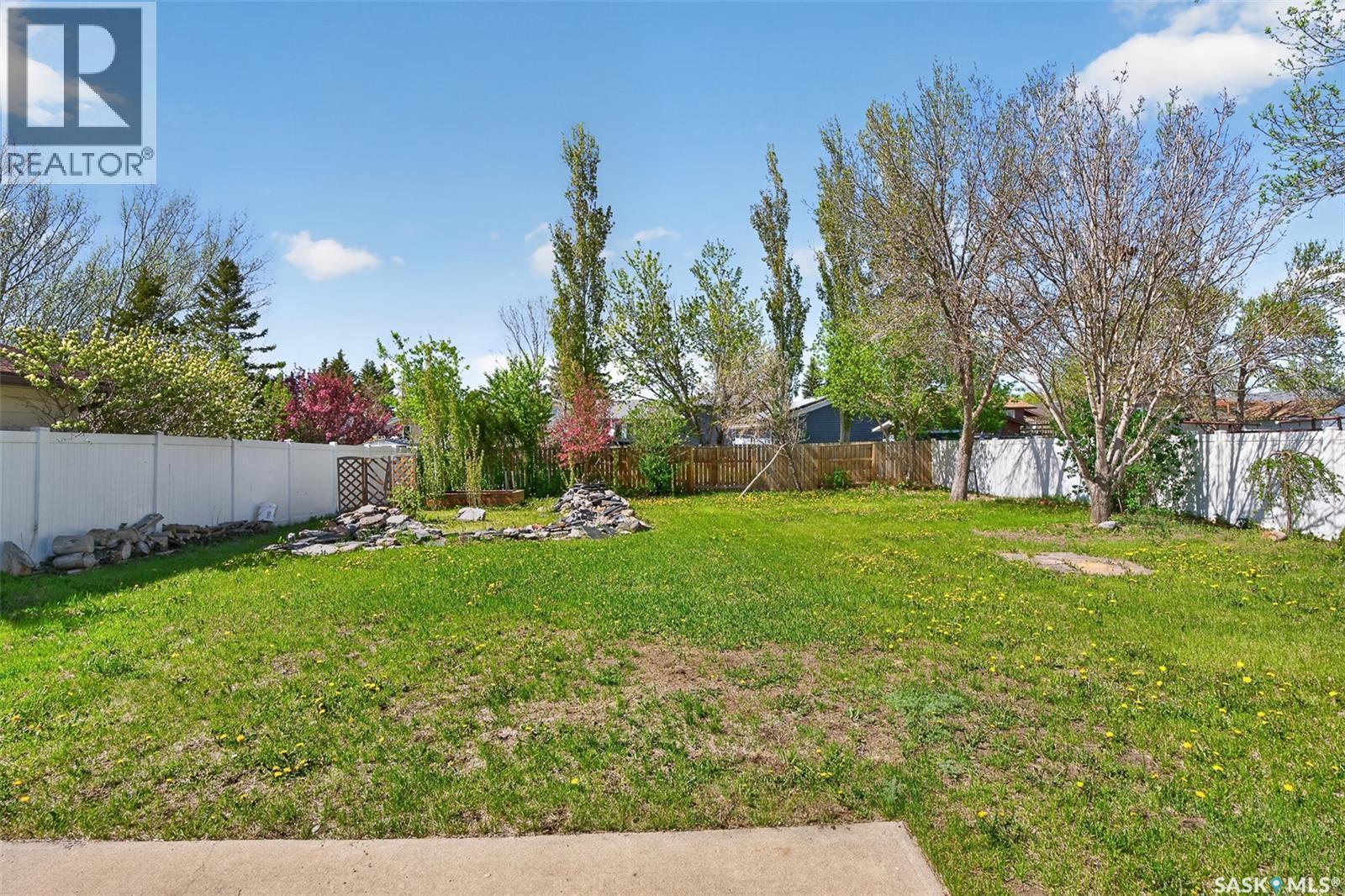 22 Edelweiss Crescent, Moose Jaw, SK - Outdoor