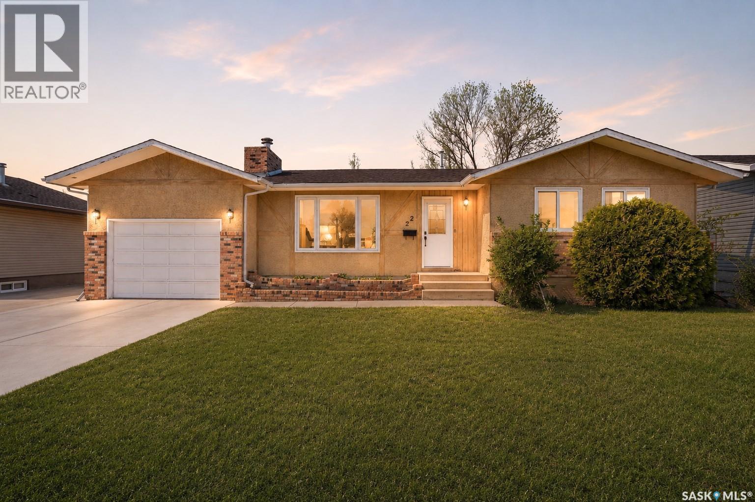 22 Edelweiss Crescent, Moose Jaw, SK - Outdoor
