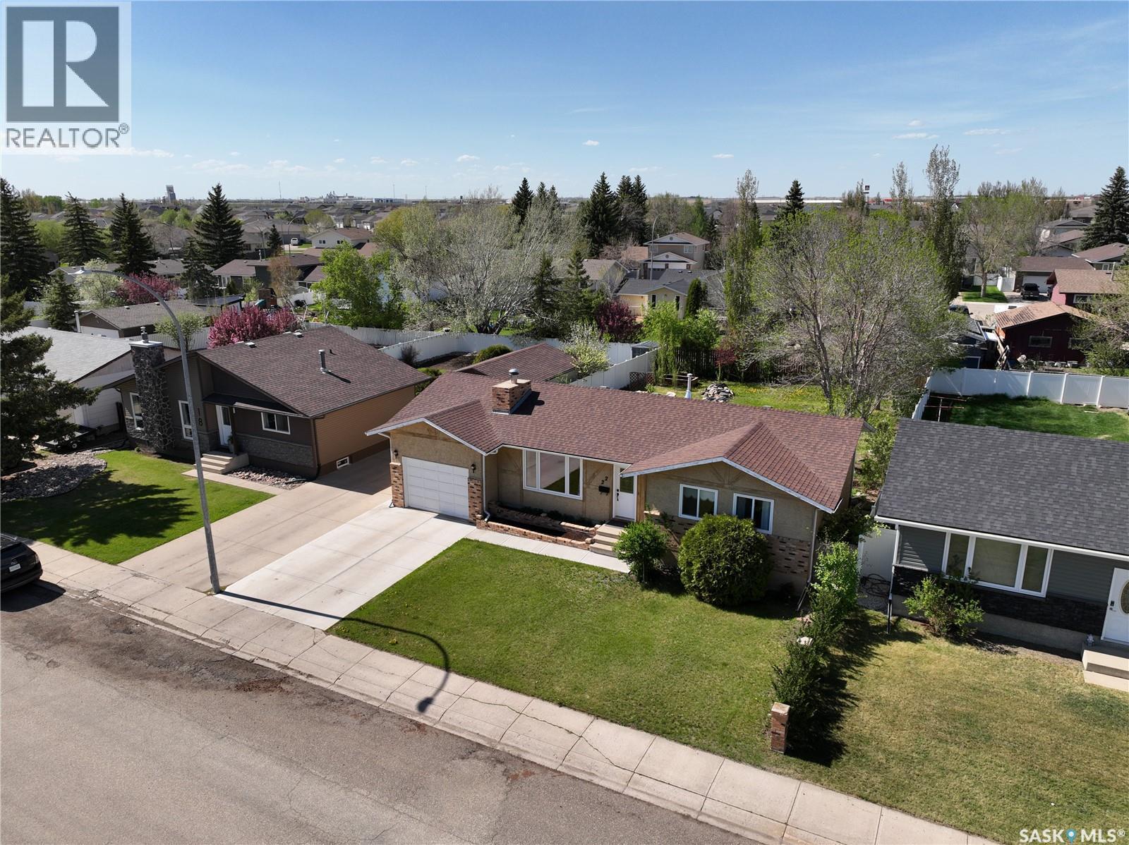 22 Edelweiss Crescent, Moose Jaw, SK - Outdoor