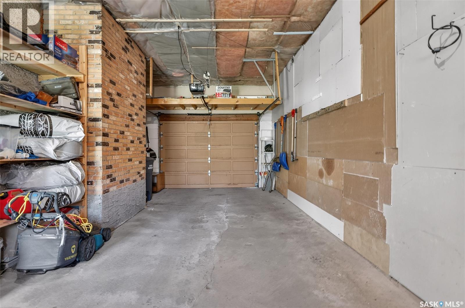 22 Edelweiss Crescent, Moose Jaw, SK - Indoor Photo Showing Garage