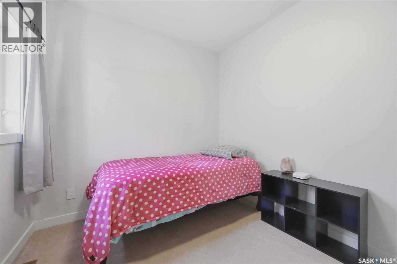 202 Bentley Court, Saskatoon, SK