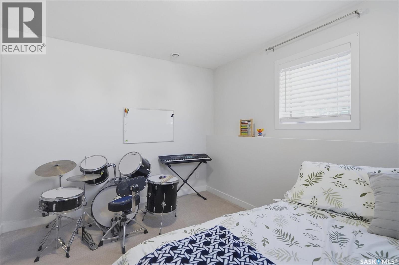 202 Bentley Court, Saskatoon, SK