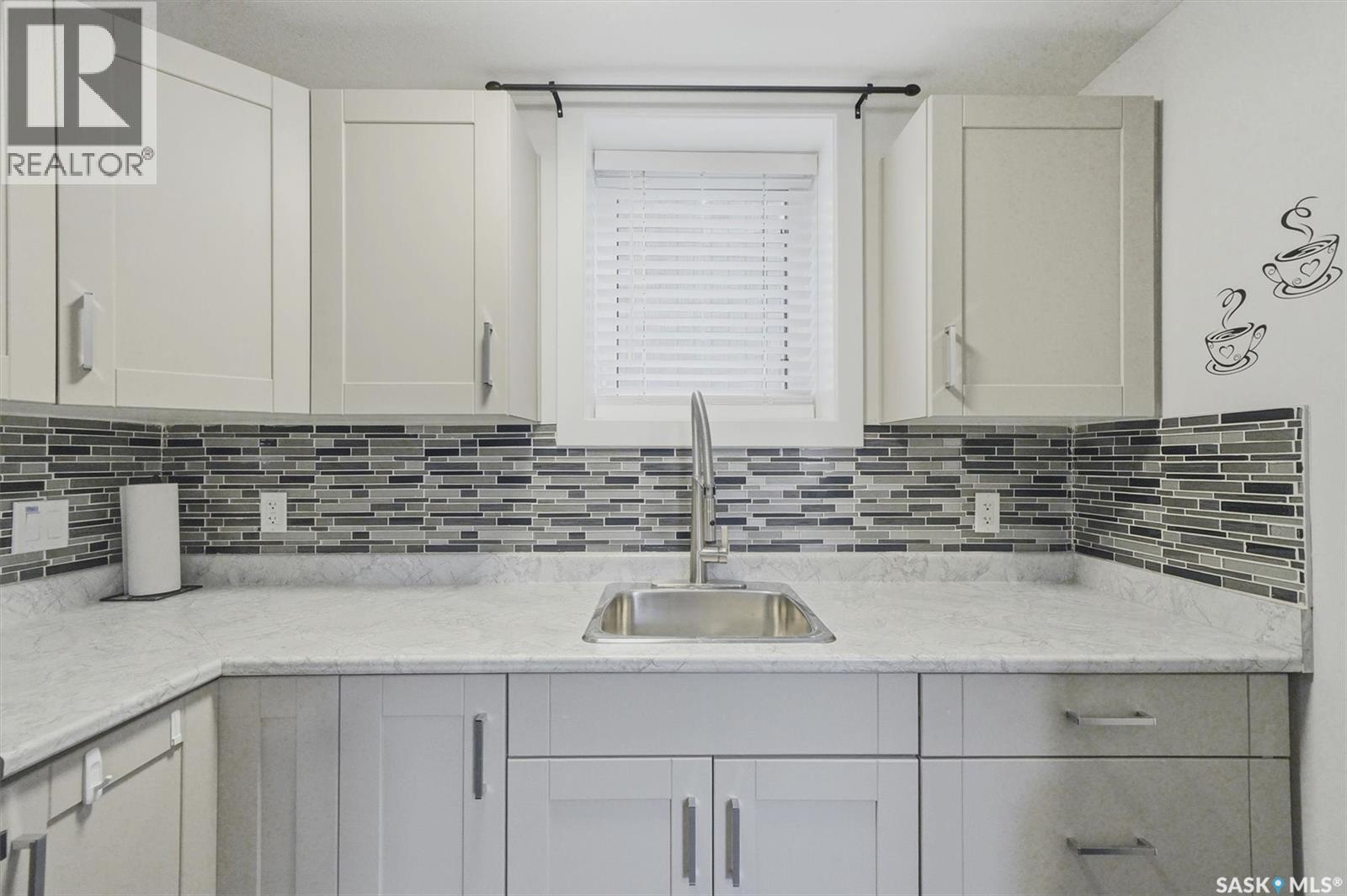202 Bentley Court, Saskatoon, SK