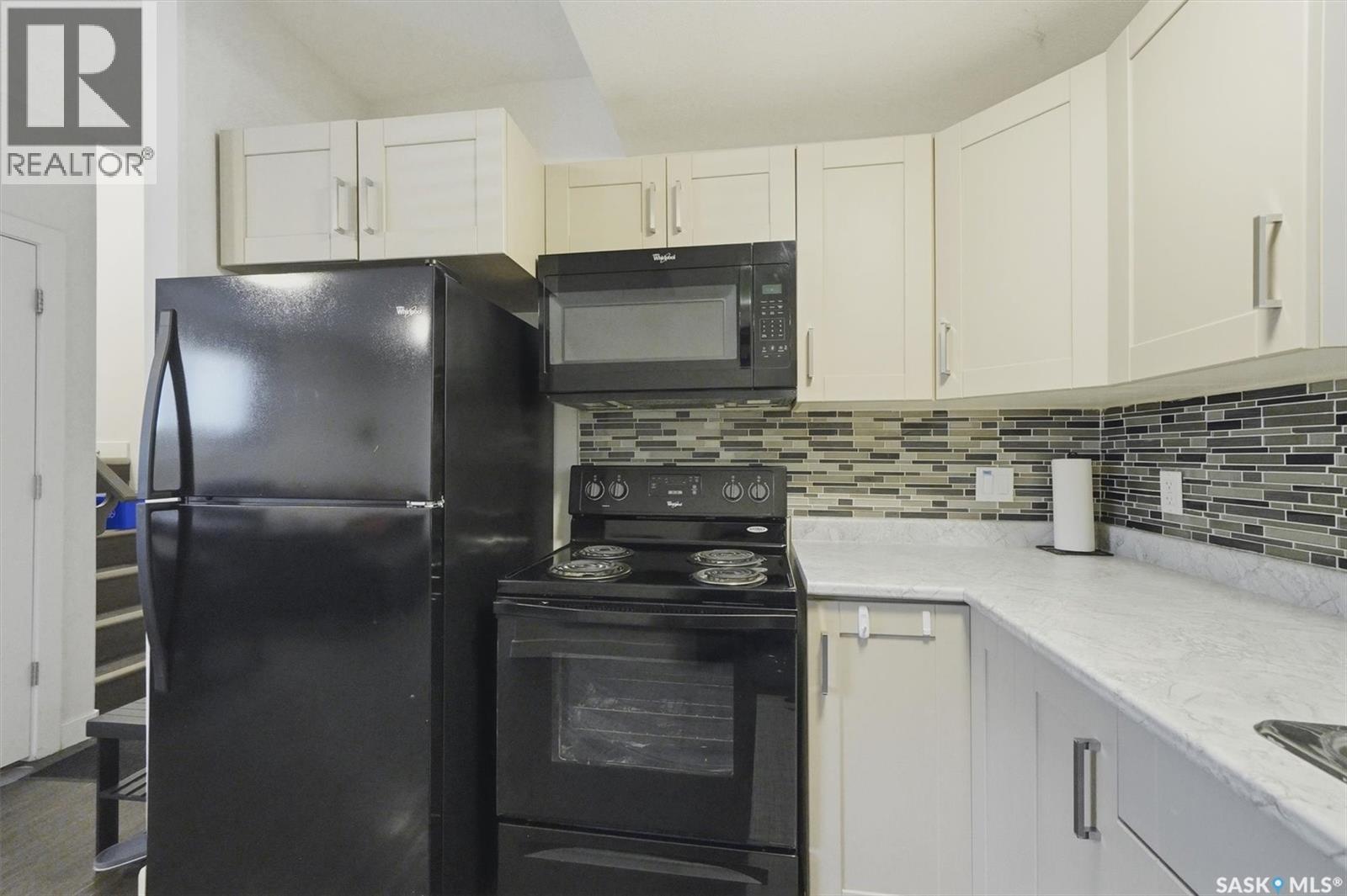 202 Bentley Court, Saskatoon, SK