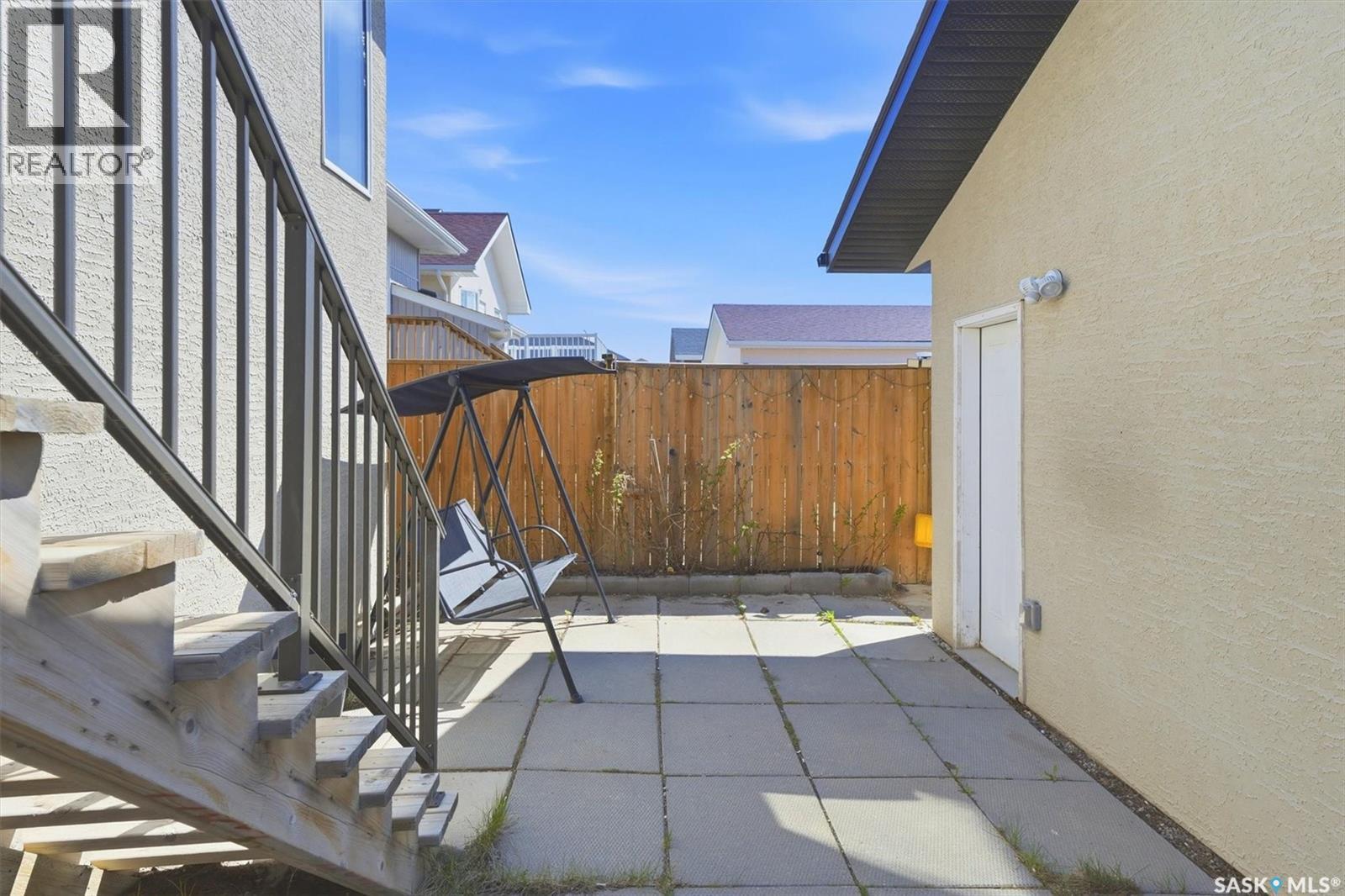 202 Bentley Court, Saskatoon, SK