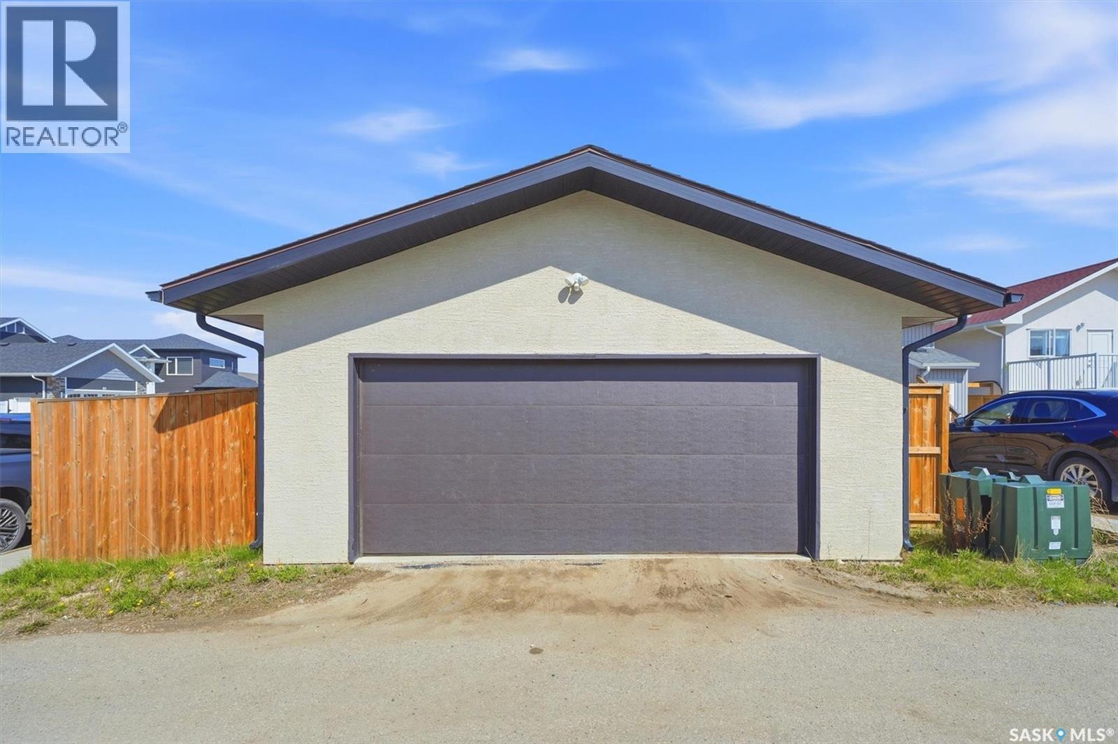 202 Bentley Court, Saskatoon, SK