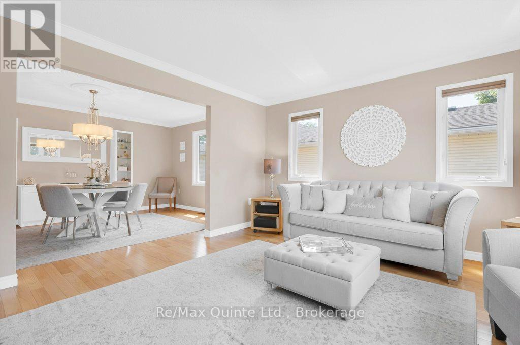 2 Heritage Drive, Prince Edward County (Wellington Ward), ON