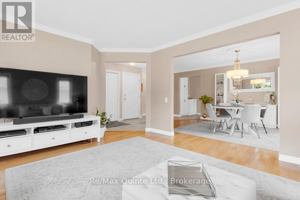 2 Heritage Drive, Prince Edward County (Wellington Ward), ON