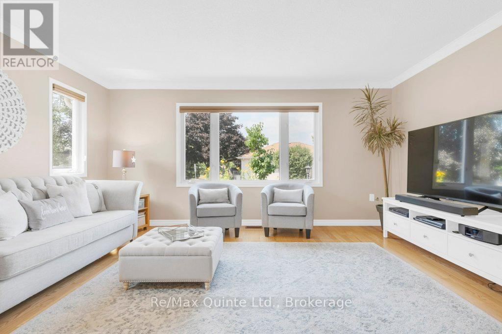 2 Heritage Drive, Prince Edward County (Wellington Ward), ON