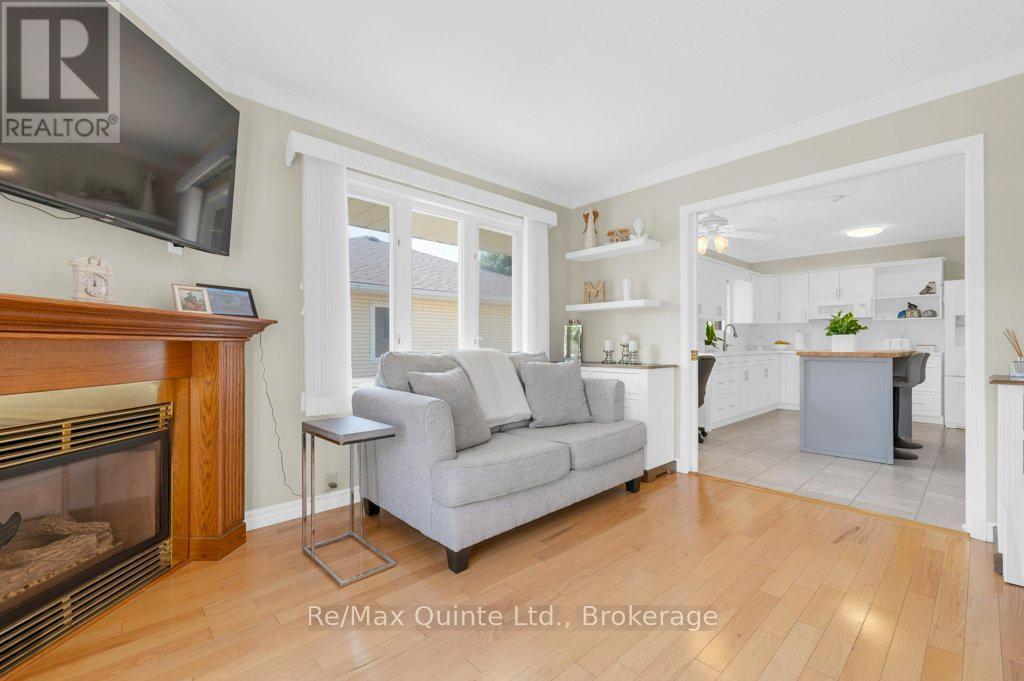 2 Heritage Drive, Prince Edward County (Wellington Ward), ON