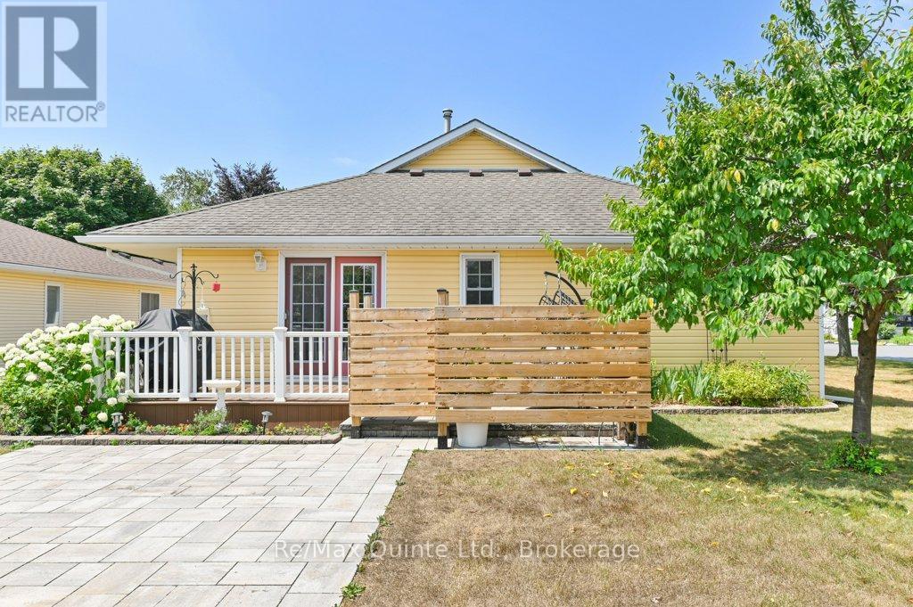 2 Heritage Drive, Prince Edward County (Wellington Ward), ON