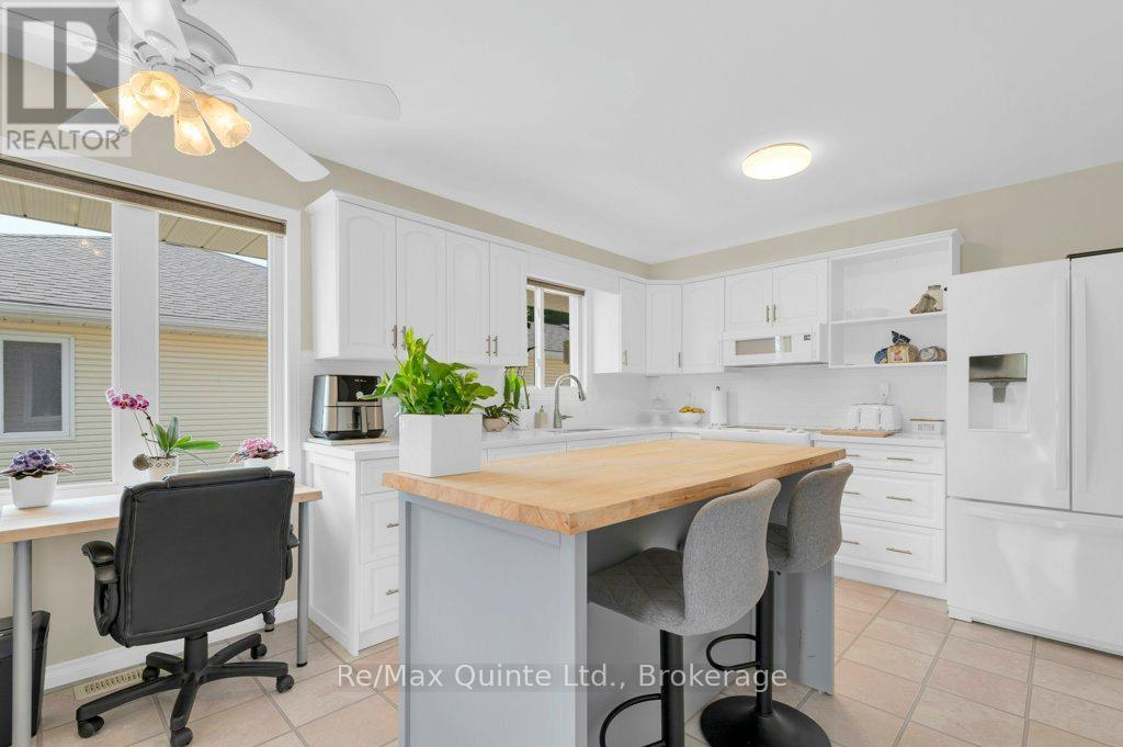 2 Heritage Drive, Prince Edward County (Wellington Ward), ON