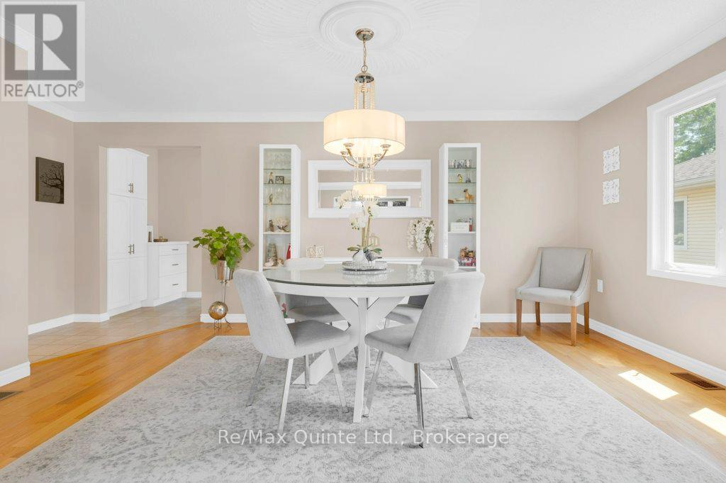 2 Heritage Drive, Prince Edward County (Wellington Ward), ON