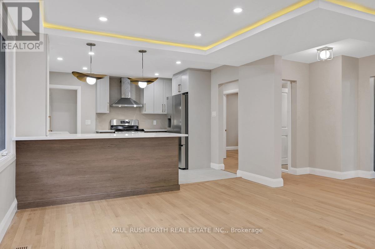 Dining Room / Kitchen - 668 Fraser Avenue, Ottawa, ON - Indoor Photo Showing Kitchen