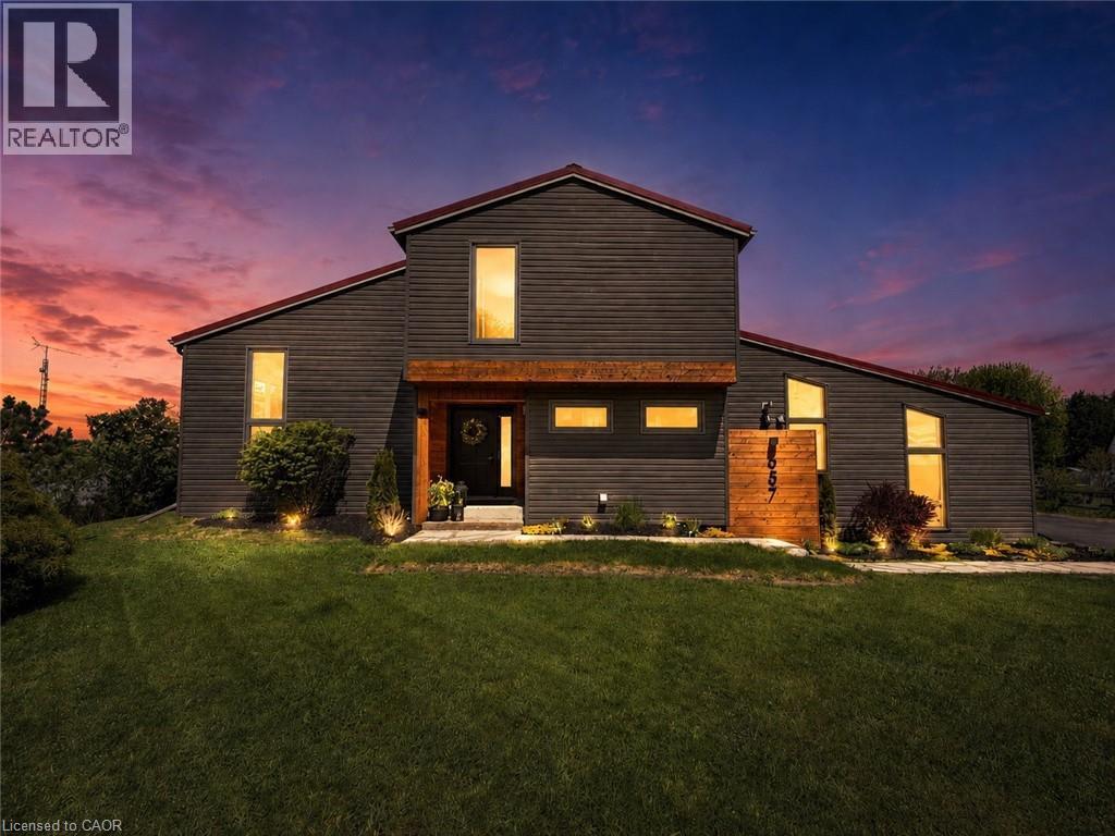 Country living close to town. - 657 Windham Road 14 Road, Simcoe, ON - Outdoor