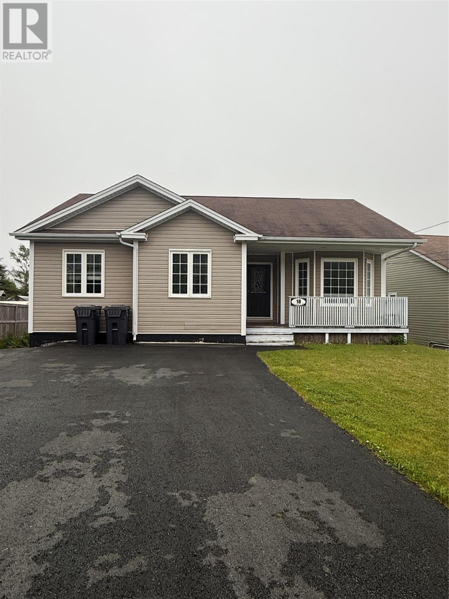 18 St. Thomas Line, Paradise, NL