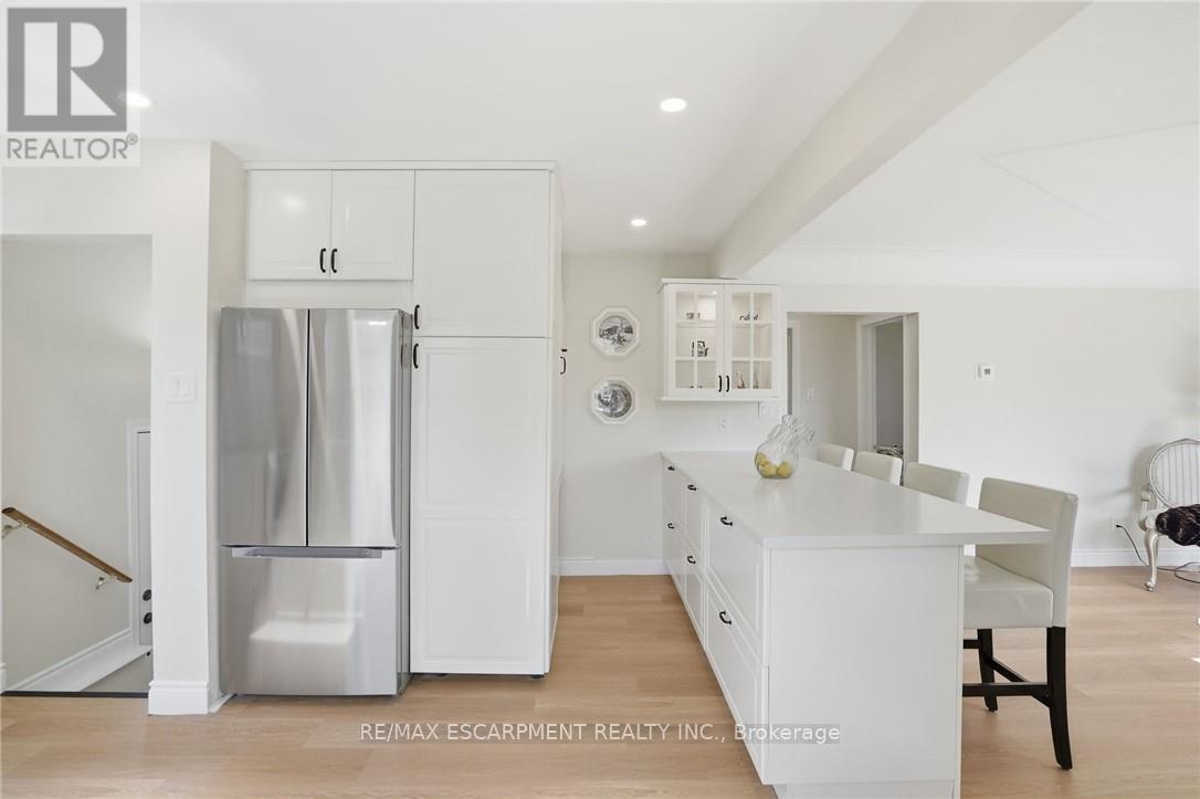 894 Garth Street, Hamilton, ON - Indoor