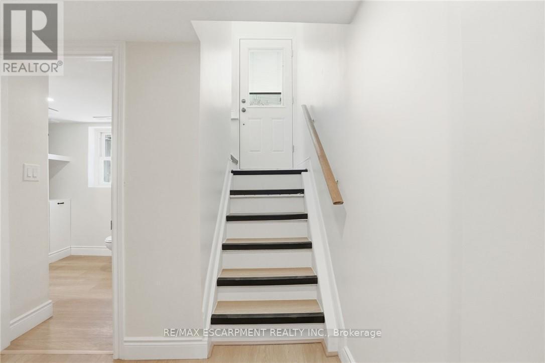 894 Garth Street, Hamilton, ON - Indoor Photo Showing Other Room