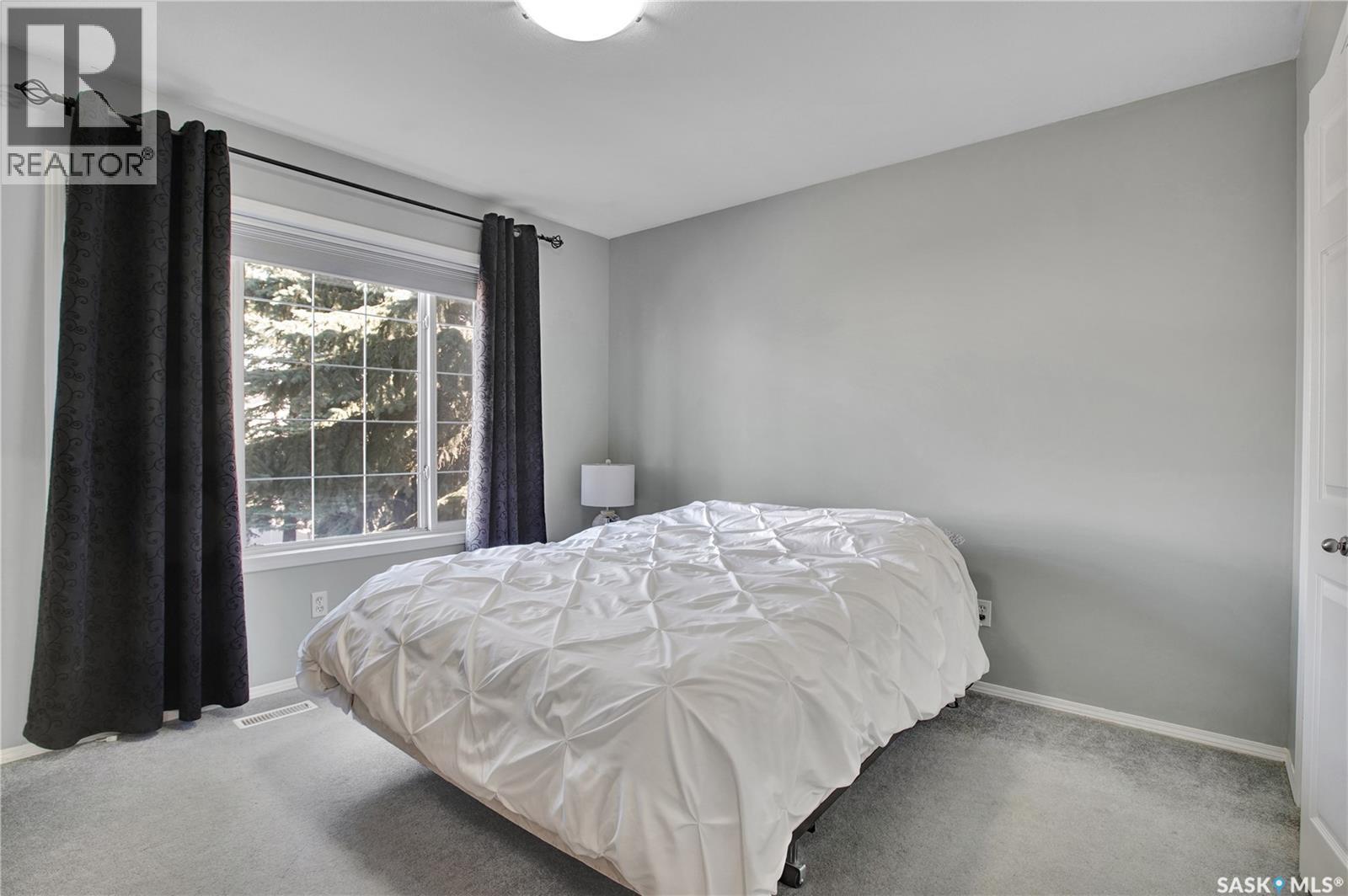 120 615 Mcwillie Avenue, Saskatoon, SK - Indoor Photo Showing Bedroom