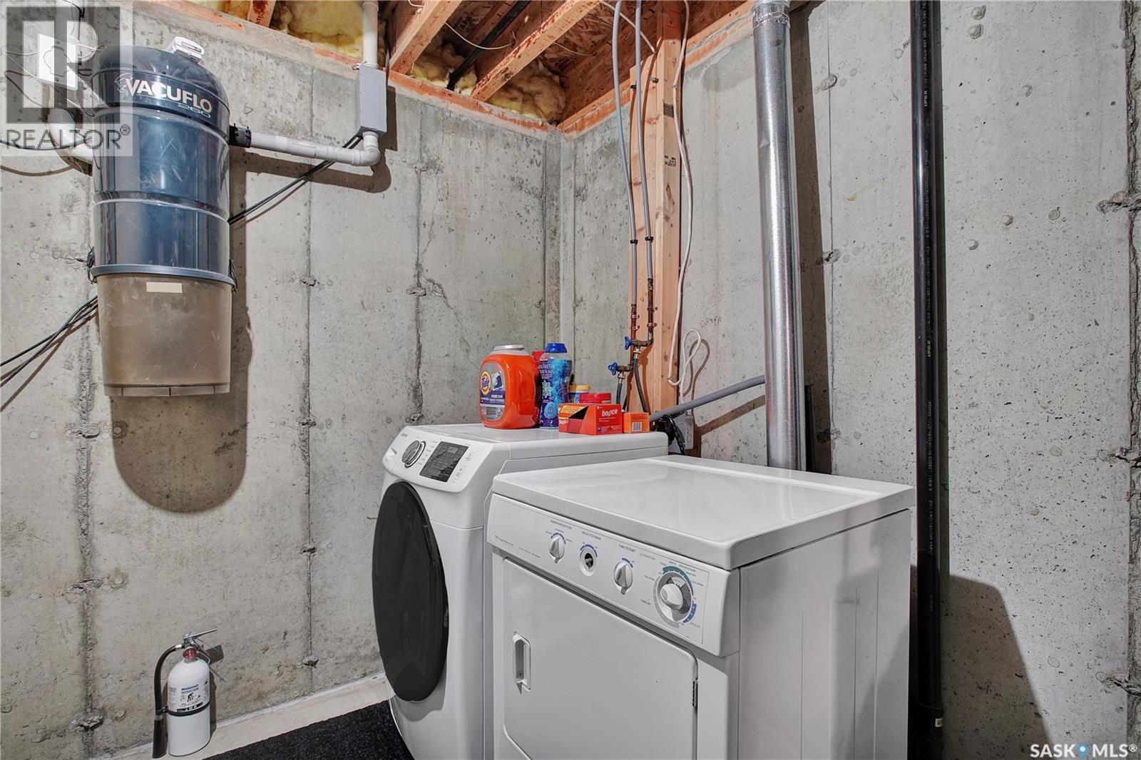 120 615 Mcwillie Avenue, Saskatoon, SK - Indoor Photo Showing Laundry Room