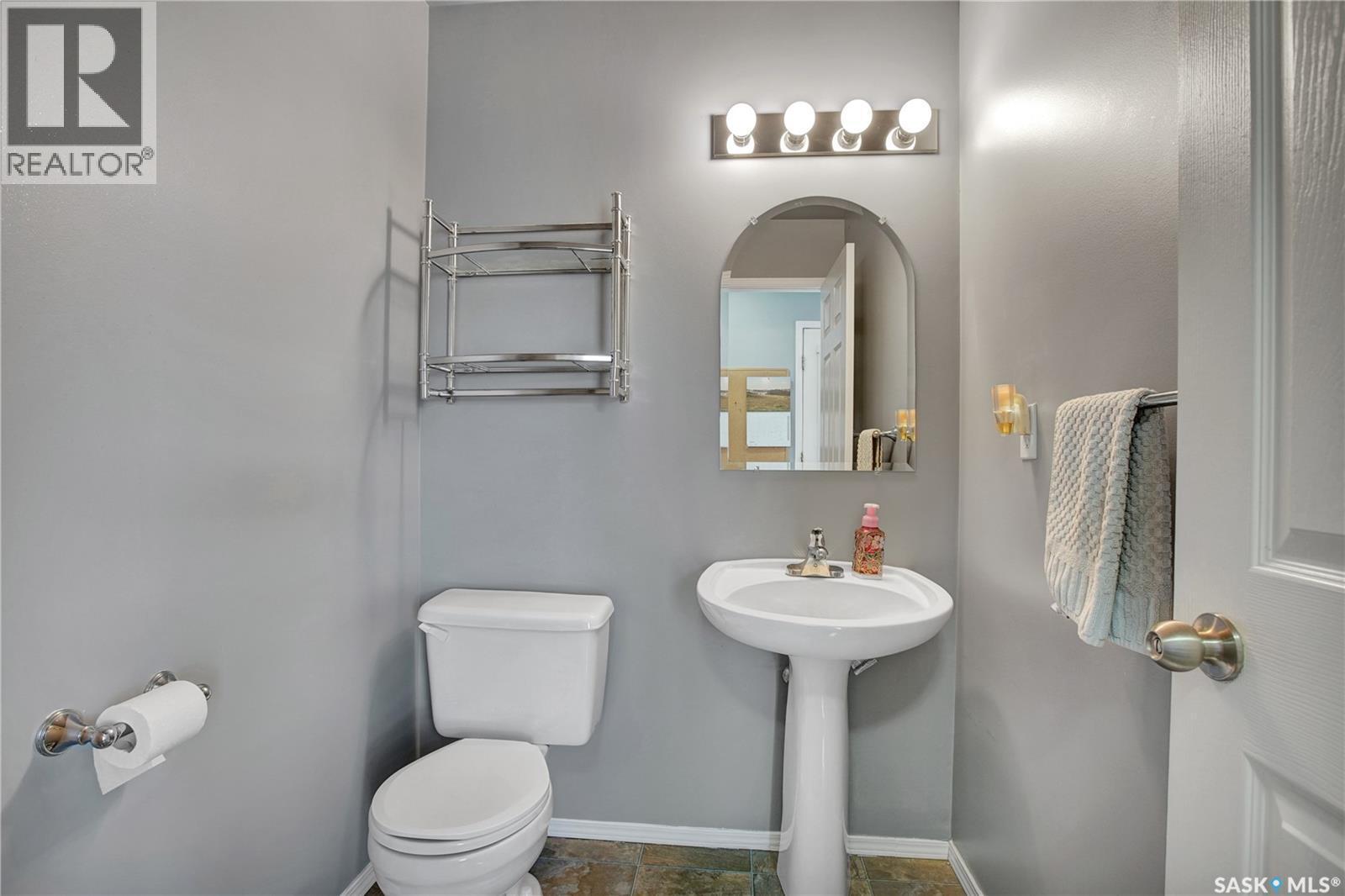 120 615 Mcwillie Avenue, Saskatoon, SK - Indoor Photo Showing Bathroom