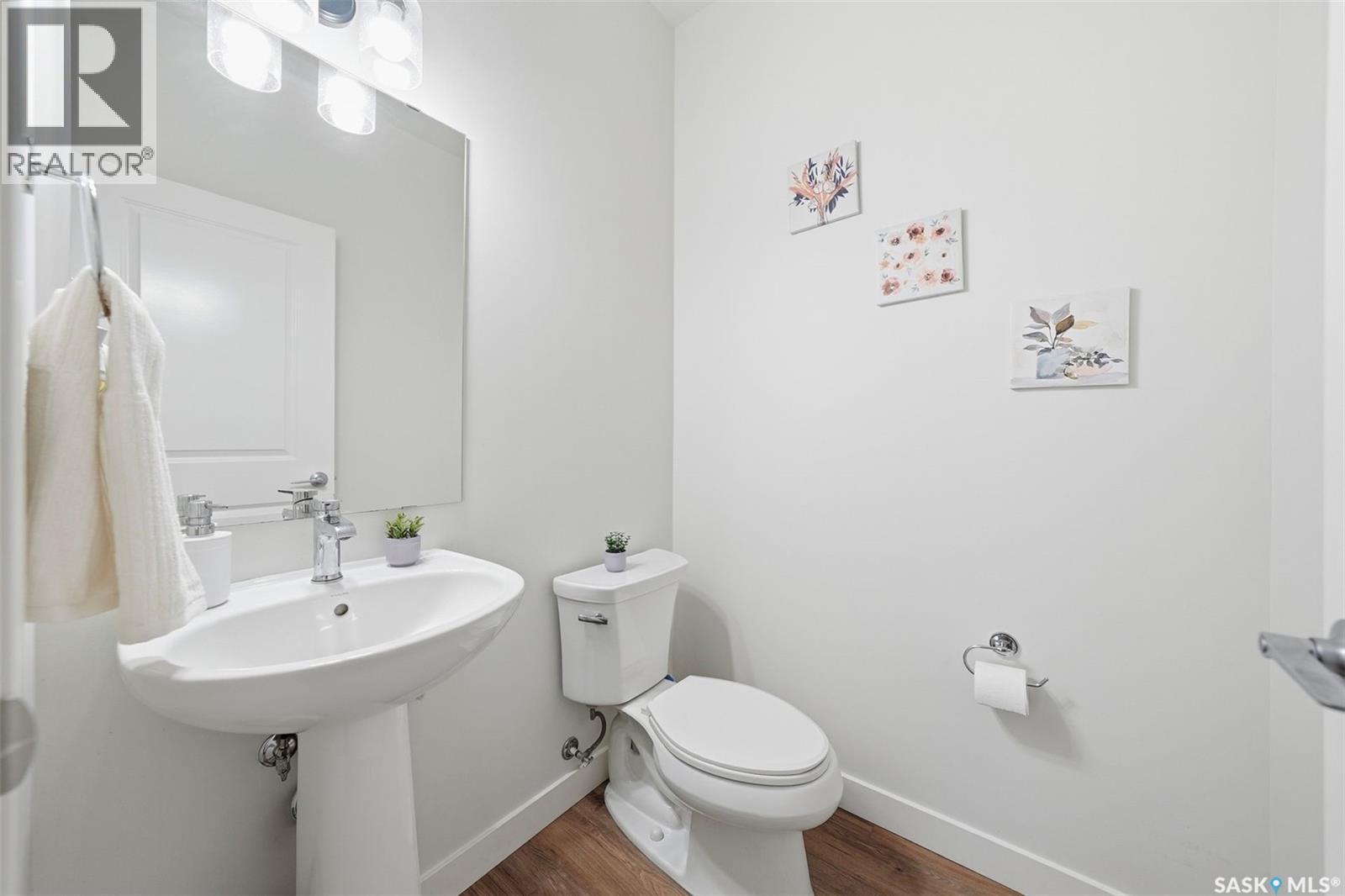 319 Skopik Crescent, Saskatoon, SK - Indoor Photo Showing Bathroom