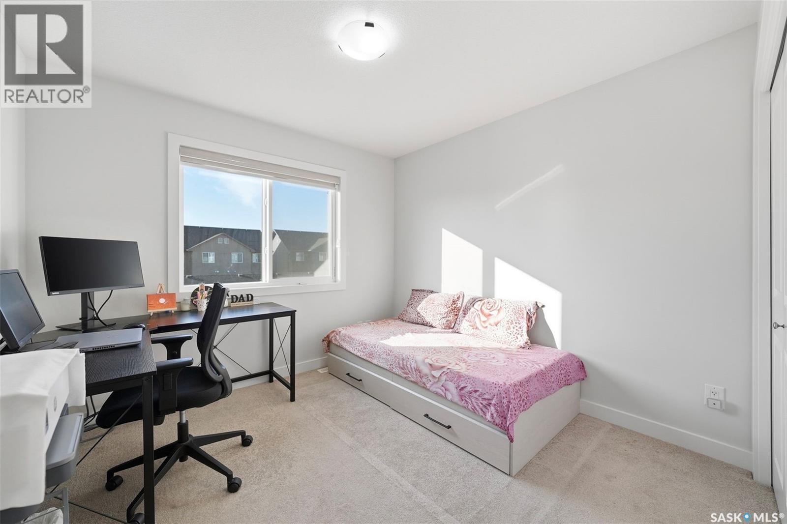 319 Skopik Crescent, Saskatoon, SK - Indoor Photo Showing Bedroom