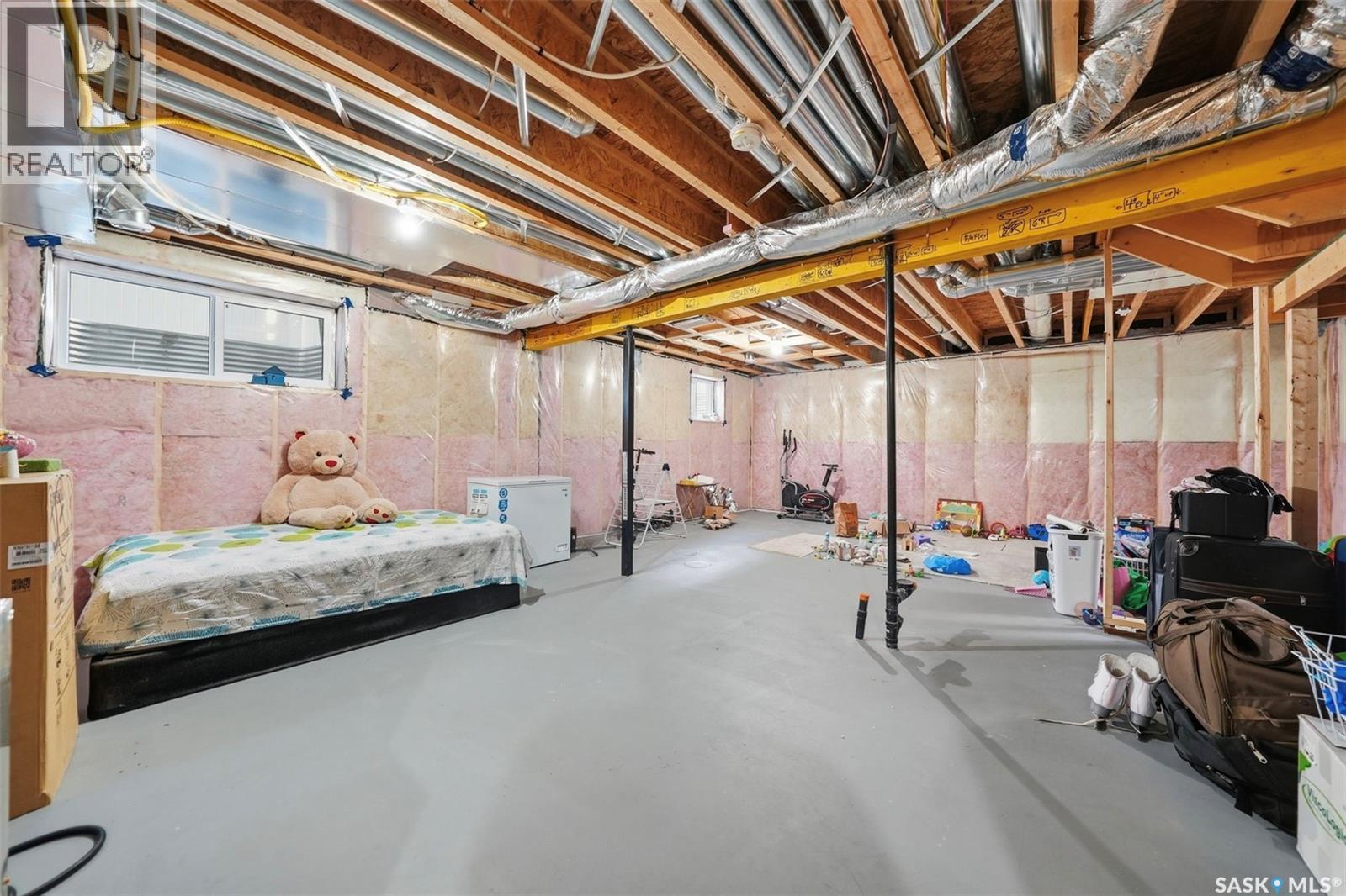 319 Skopik Crescent, Saskatoon, SK - Indoor Photo Showing Basement
