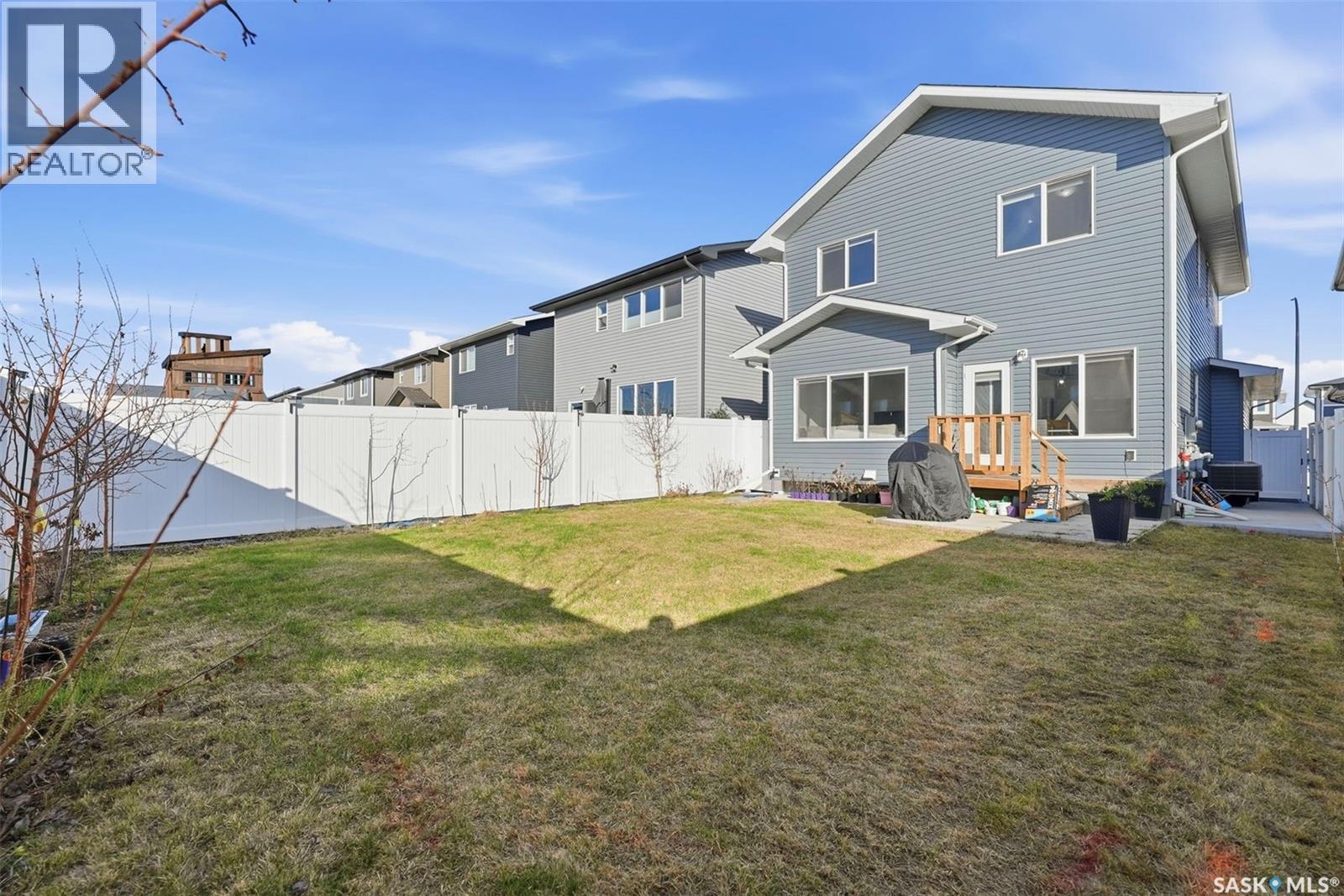 319 Skopik Crescent, Saskatoon, SK - Outdoor