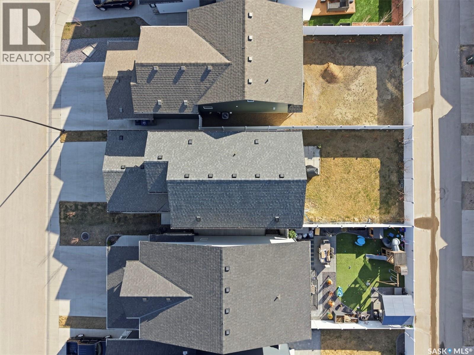 319 Skopik Crescent, Saskatoon, SK - Outdoor
