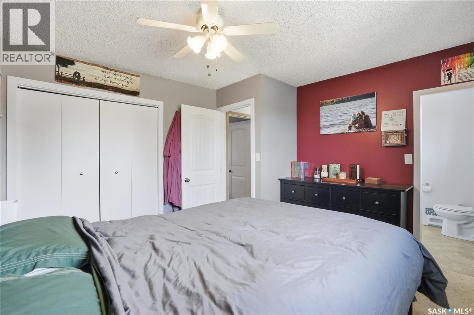 329 1St Avenue E, Mortlach, SK - Indoor Photo Showing Bedroom